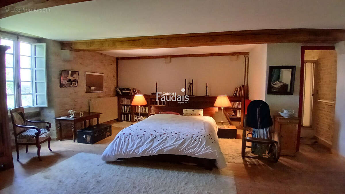Maison 305 m² à Audouville-La-Hubert  - photo 8