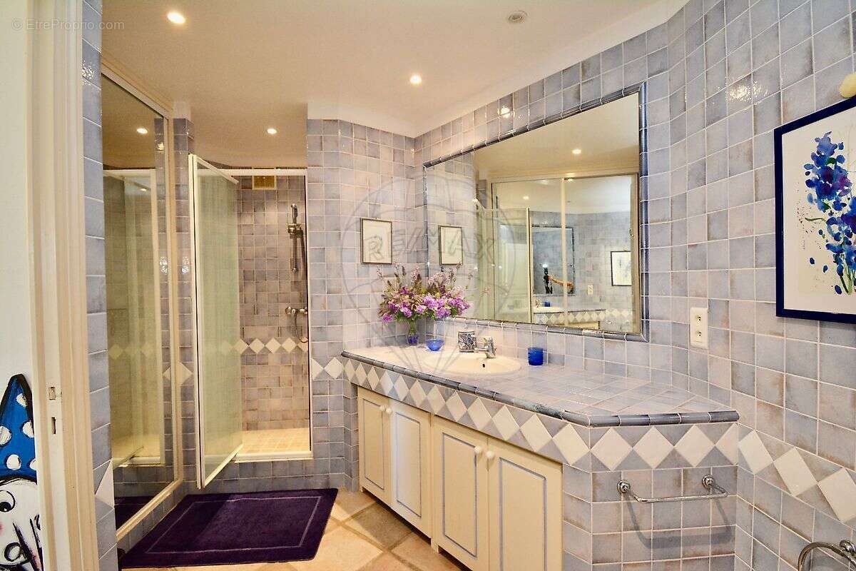 Maison à THEOULE-SUR-MER