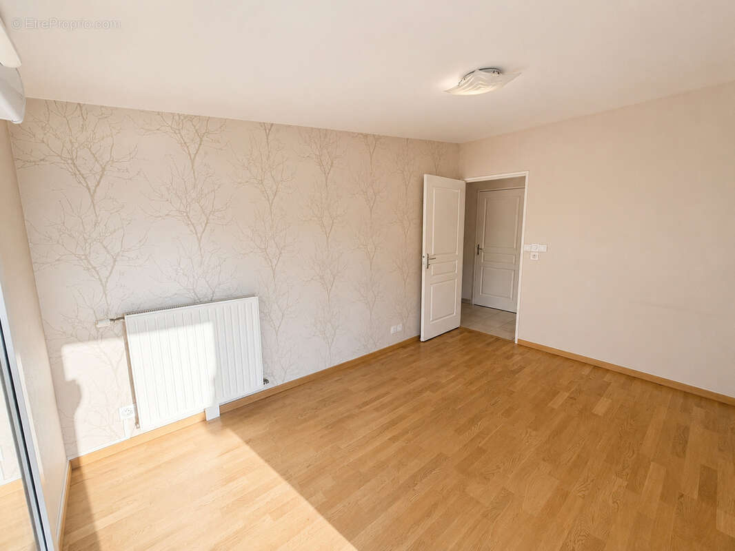 Appartement T4 de 81,99 m2 avec garage, balcons et vue dégagée   Dernier étage avec ascenseur - photo 7