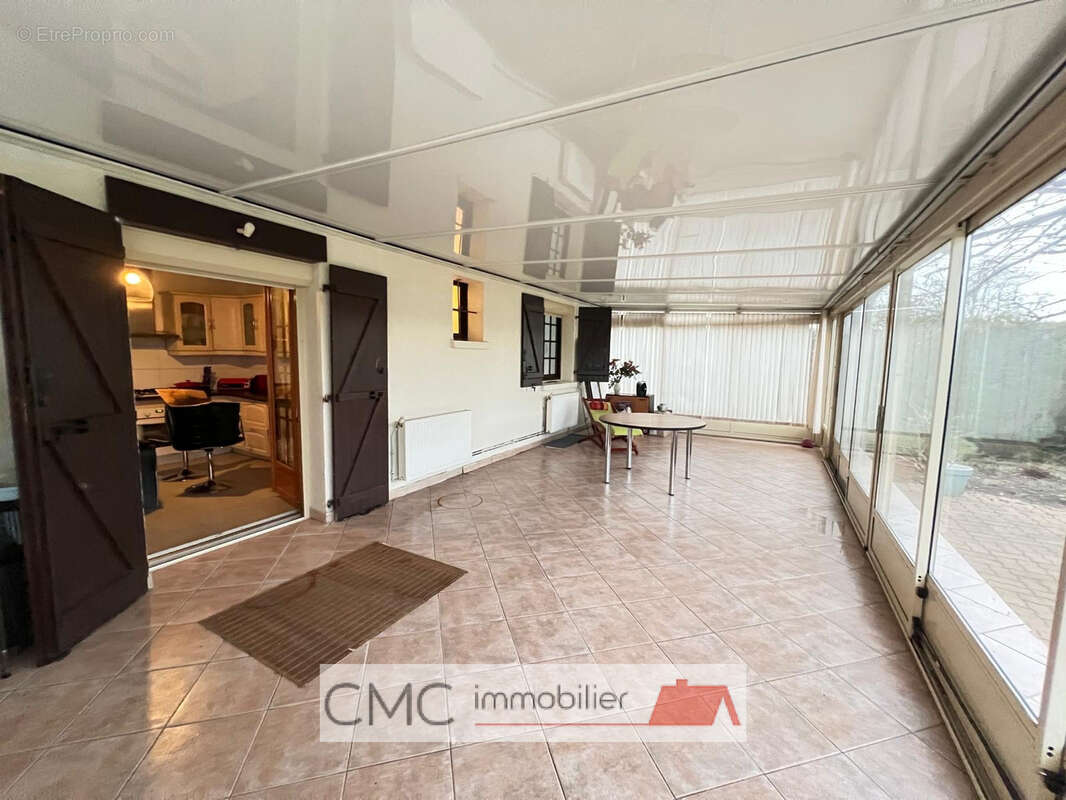 Maison 143 m² à Luisant  - photo 7