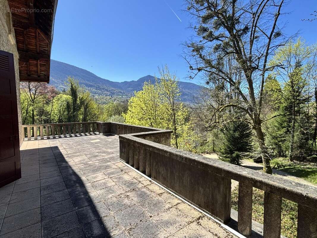 Maison à VAULNAVEYS-LE-HAUT