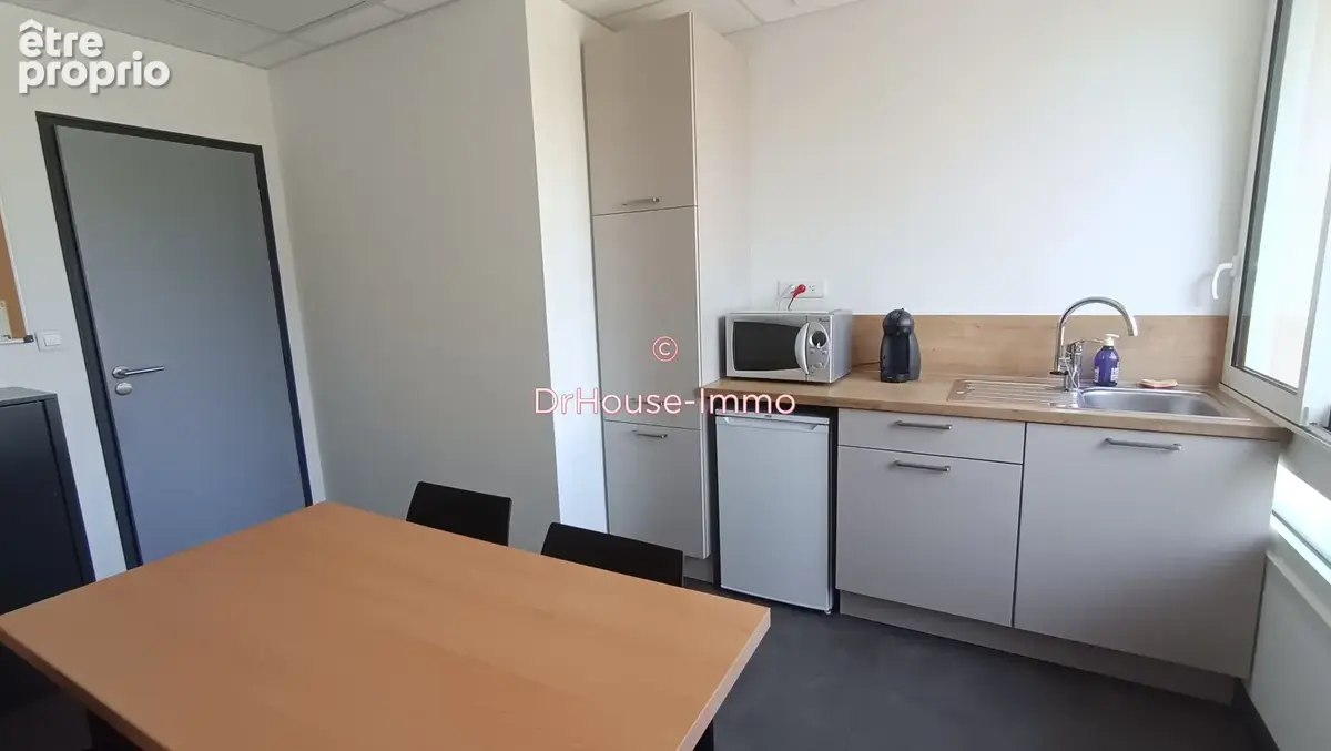 Commerce 230 m² à Thouars  - photo 7