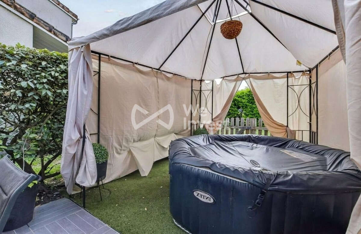 Appartement à SAINT-BRES