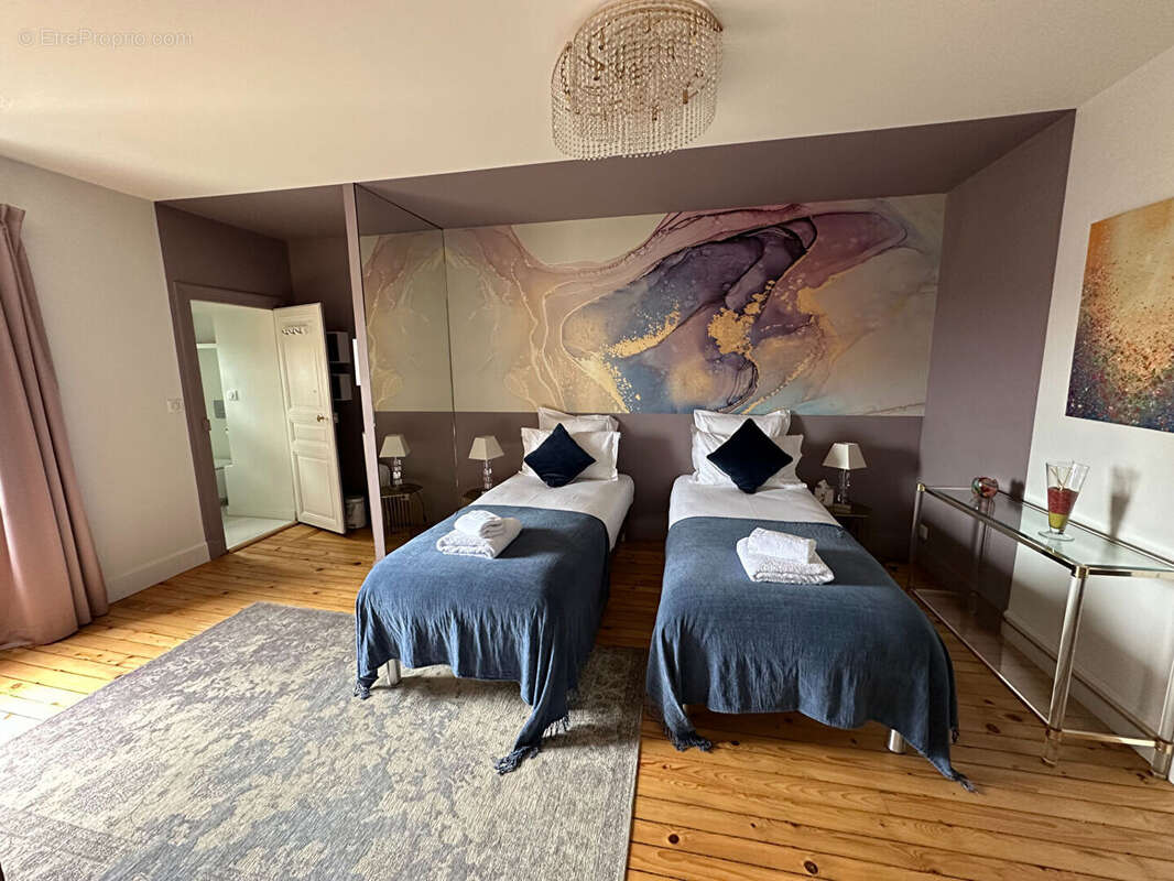 Maison 325m² à châteauroux - photo 8