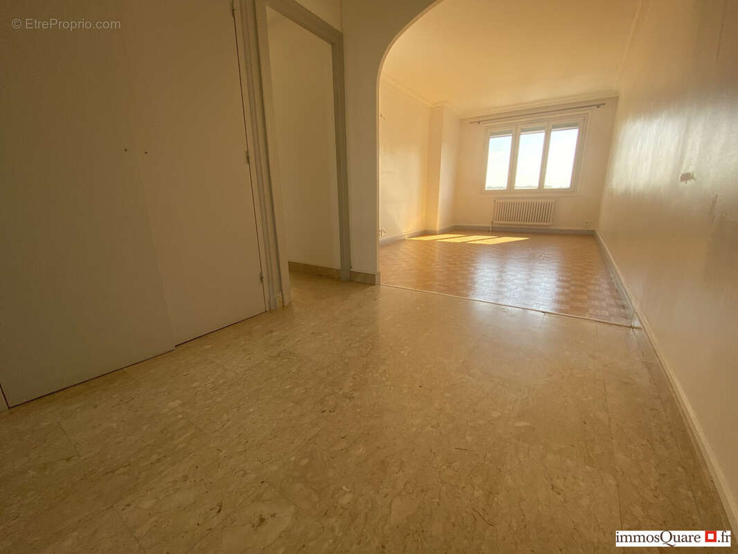 Appartement à LYON-8E