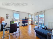 Appartement à FRESNES