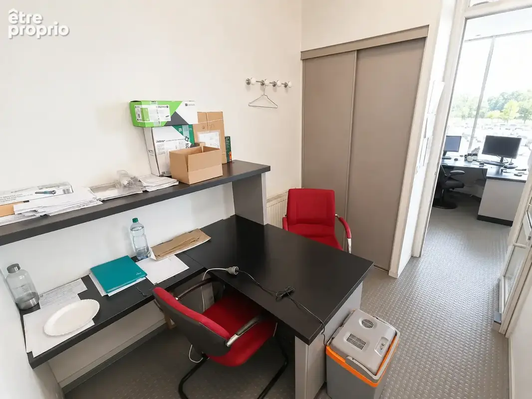 Vente Ens. Immob. Commercial - 1.330m2 - photo 8