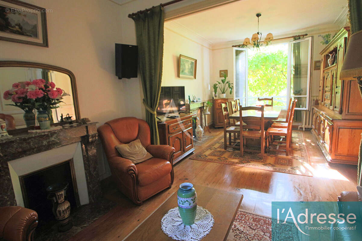 Pour les amoureux des maisons en meulière entièrement individuelles ! - photo 12
