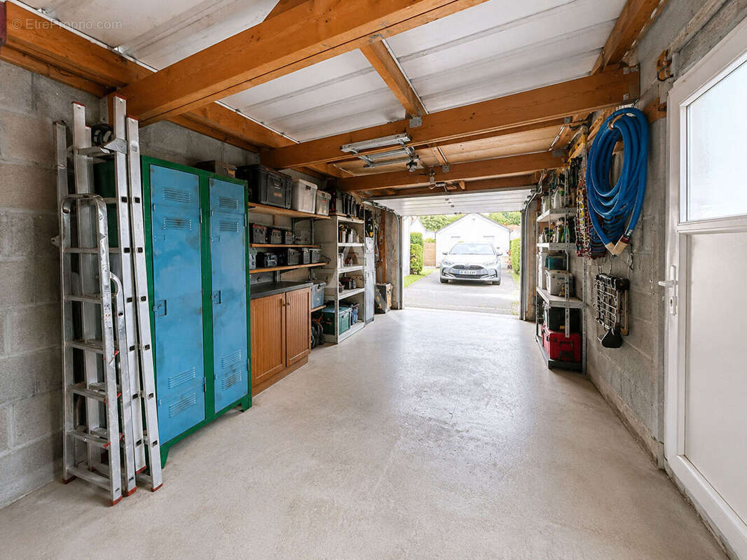 Maison, piscine, garage, 5 chambres de 2011 - photo 18
