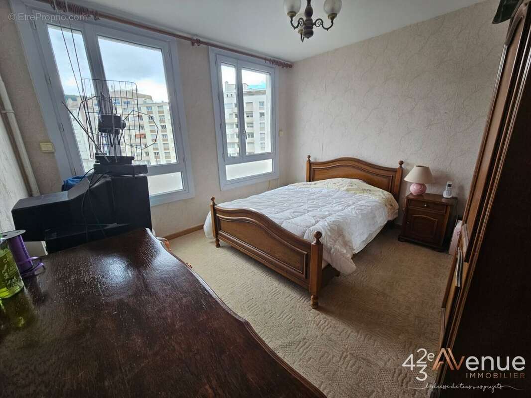 Appartement à SAINT-ETIENNE