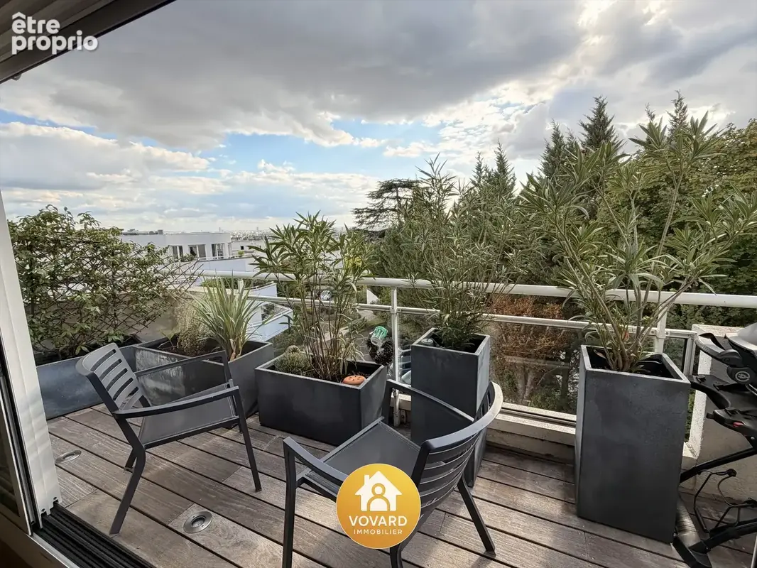 F4 de 90 m2 avec vue sur paris  à montmorency - photo 4