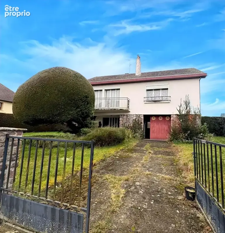 Maison à SAINT-CYR-DU-RONCERAY