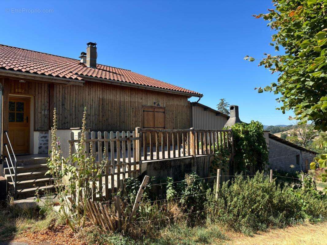 Maison à vendre 5 pièces DOMAIZE (63) - photo 2