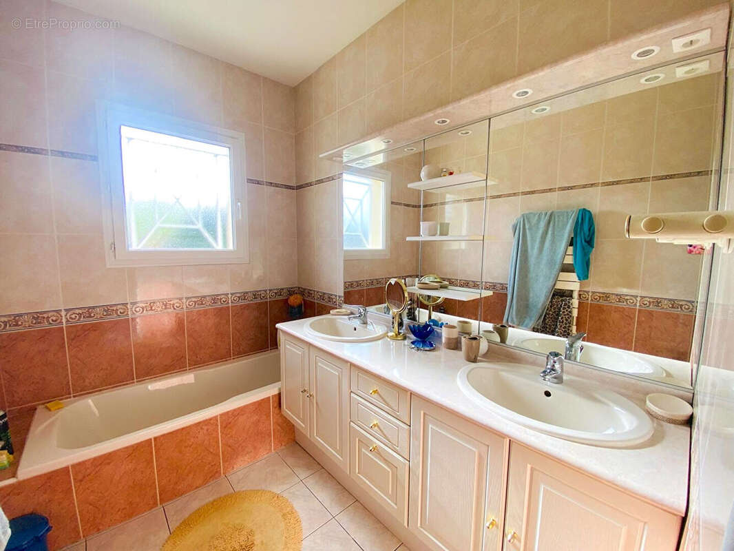 Maison à GUJAN-MESTRAS