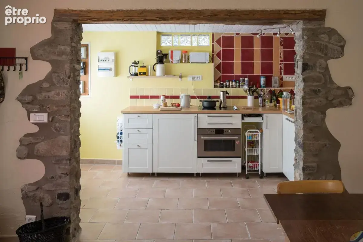 Saint-Jean-du-Pin – Maison ancienne de 100 m² avec piscine sur 2040 m² de terrain, au calme à proximité d’Alès - photo 4