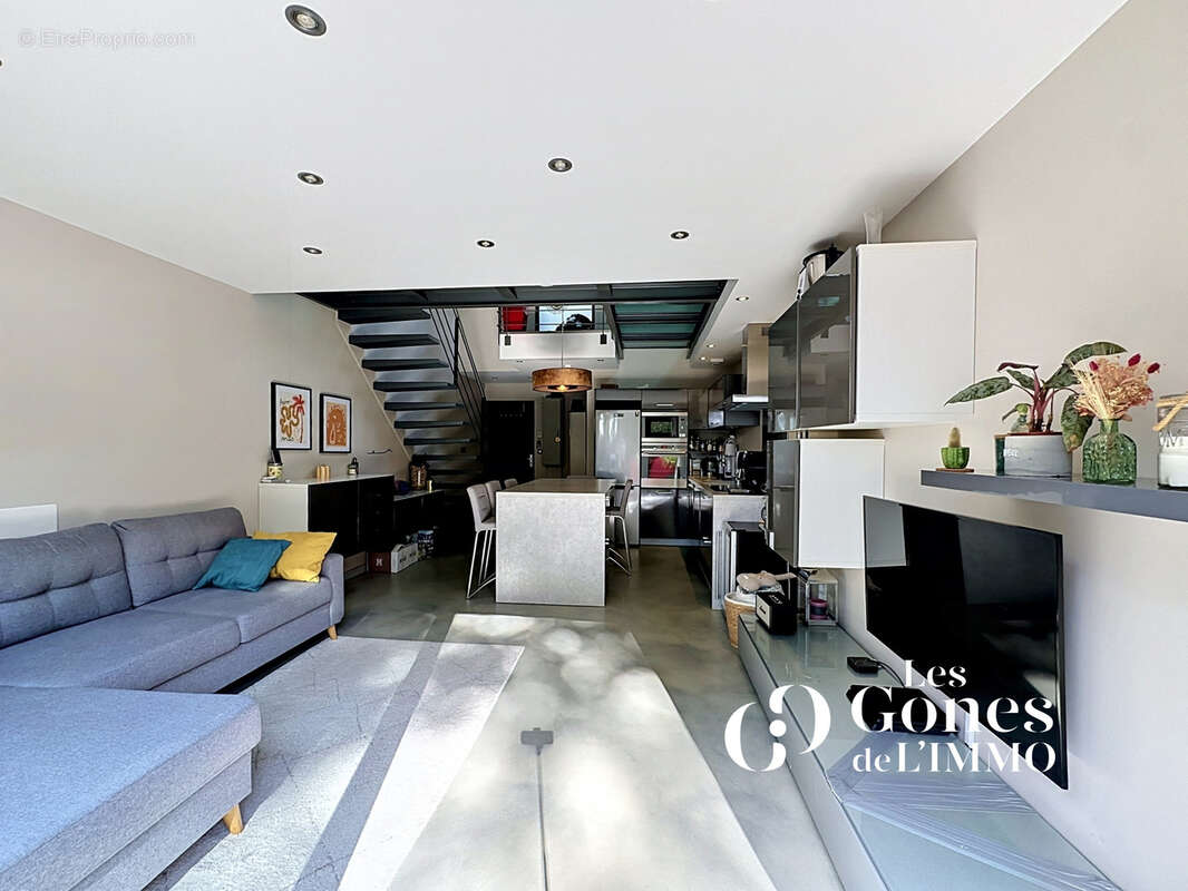 Appartement à CRAPONNE