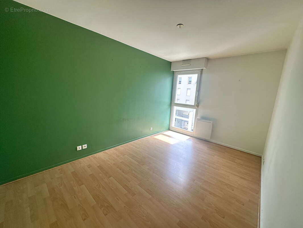T3 de 75 m²  - Résidence de standing des années 2000 (St-Brieuc) - photo 8