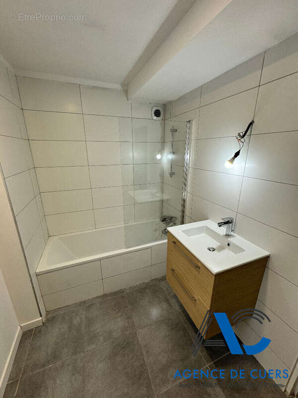 Appartement à CUERS