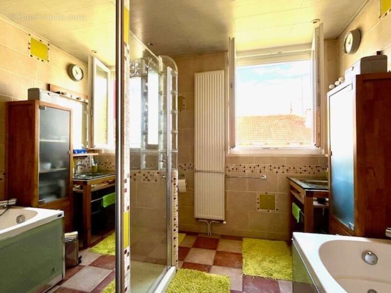 Maison à SAVIGNY-SUR-ORGE