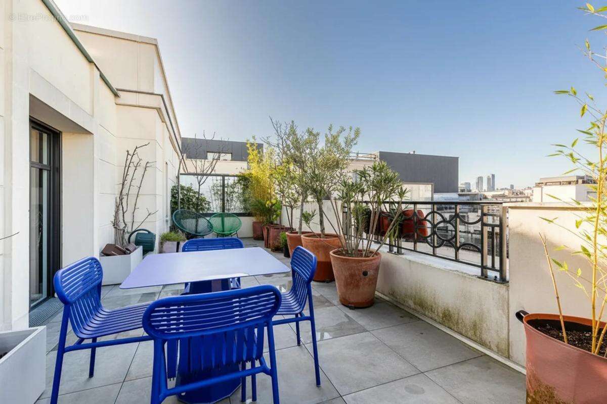 Appartement à LEVALLOIS-PERRET