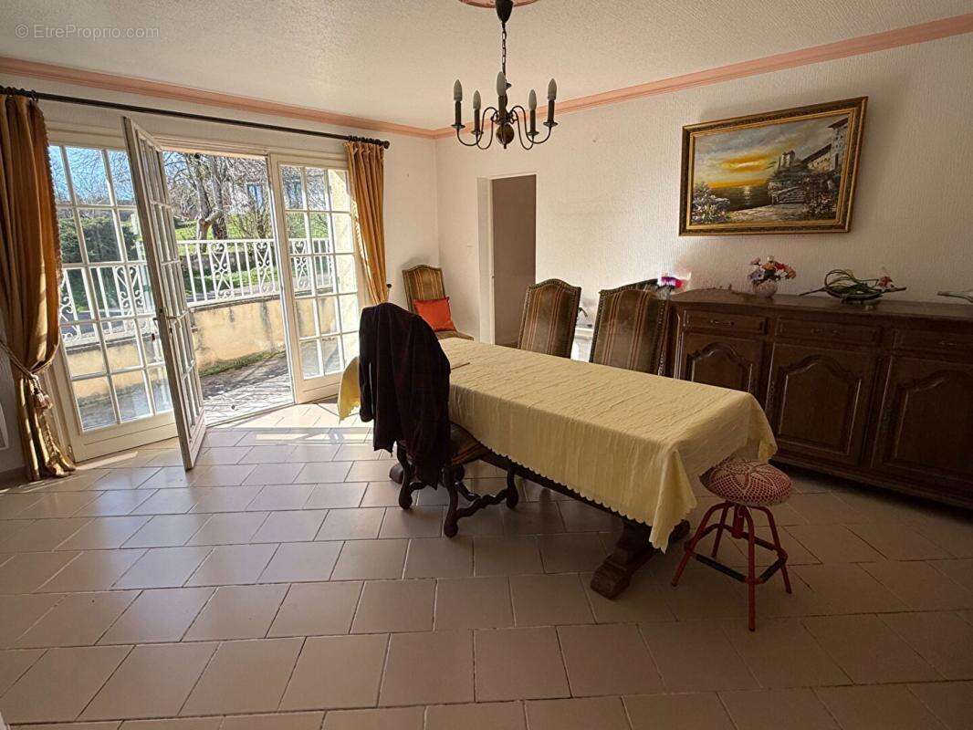 Maison à LURCY-LEVIS