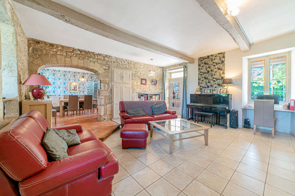 En lot et Garonne, a quelques minutes d'un village médiéval classé parmi les "Plus beaux villages de France", belle propriété re - photo 14