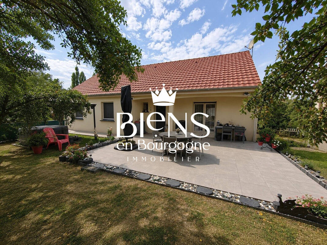 Maison 136 m² à Seurre  - photo 2