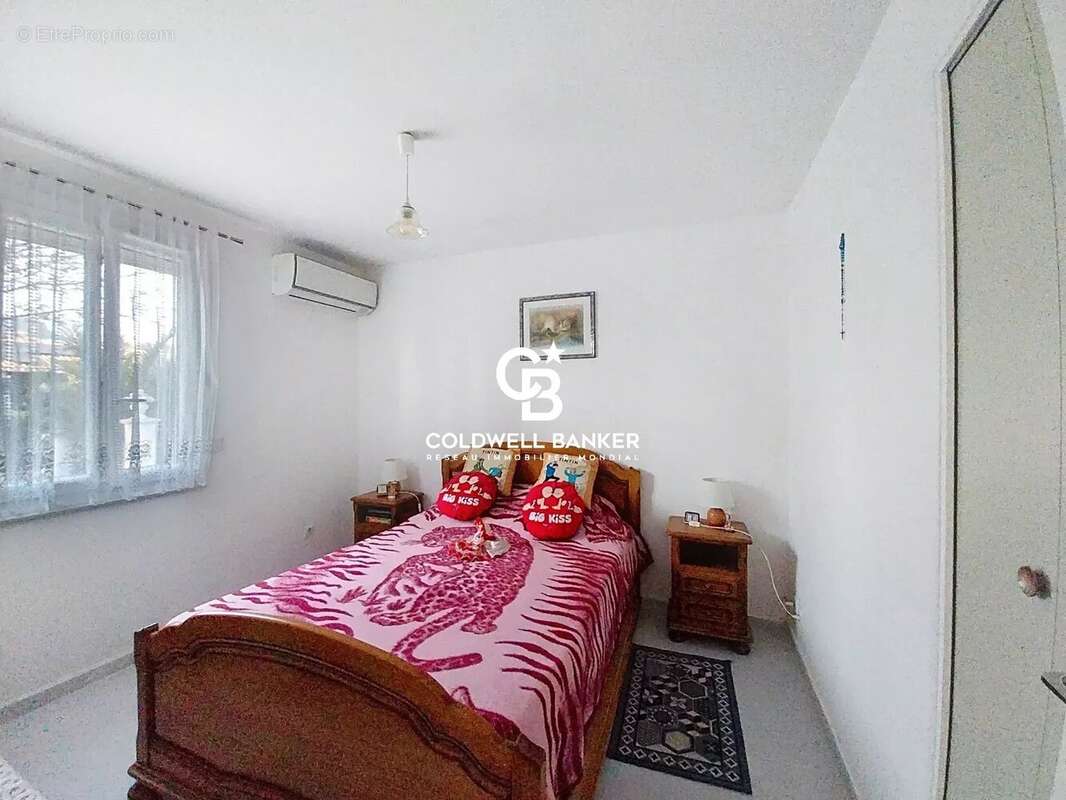 Maison à ROQUEBRUNE-SUR-ARGENS