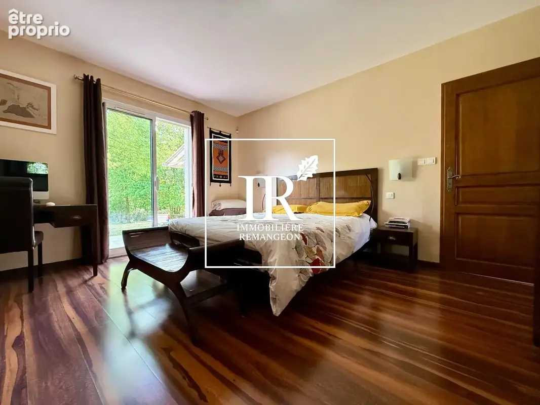 Maison 8 pièces 230 m² à vendre à Mereau (18120) - photo 7