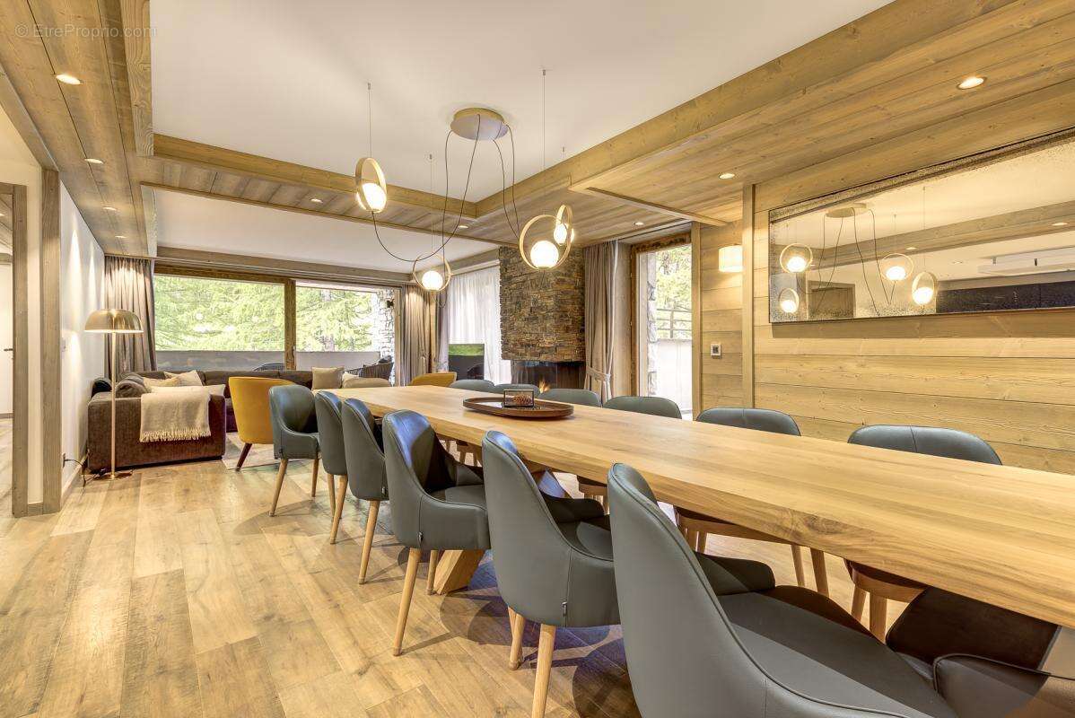 Ski-in/Ski-out à Val d’Isère : appartement moderne de 178 m² avec jacuzzi et terrasses ensoleillée - photo 4