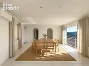 Appartement à BAGNOLS-EN-FORET