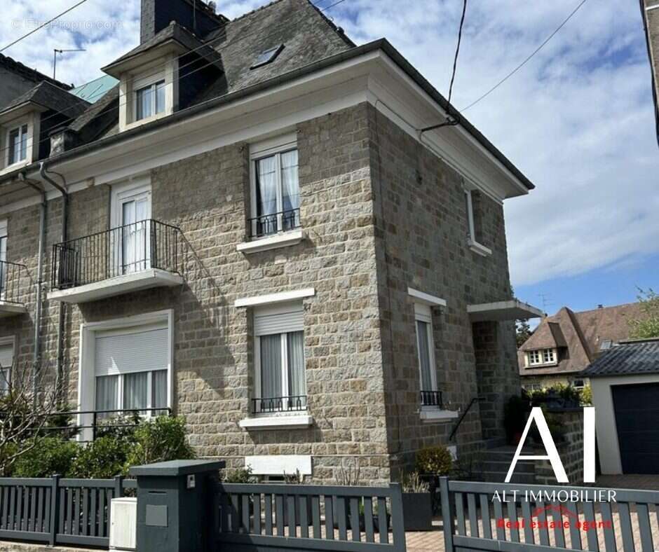 Maison à CONDE-SUR-NOIREAU