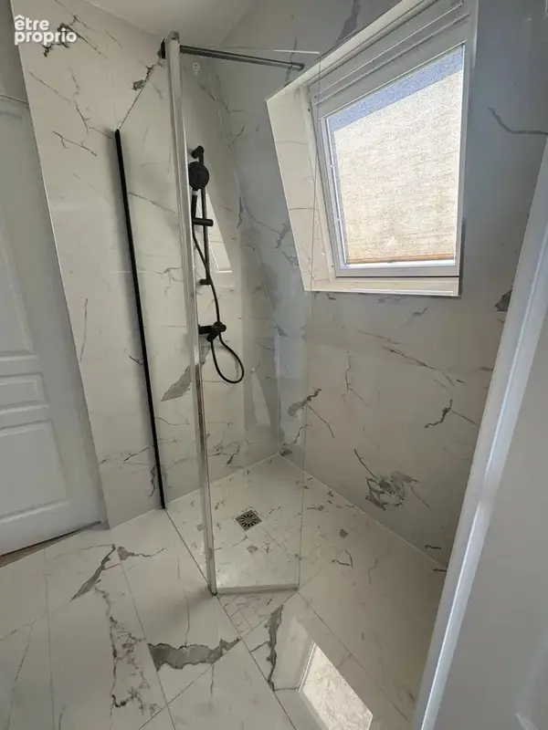 3 pièces enterement rénové, dernier étage avec ascenseur et 4 balcons - photo 10