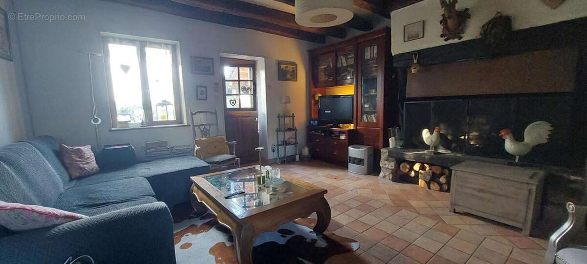 Maison à VILLENEUVE-EN-MONTAGNE