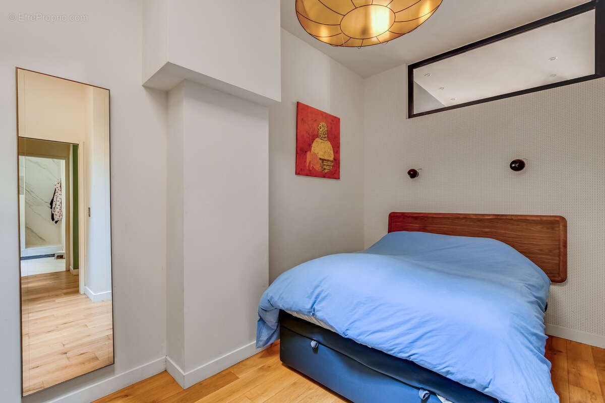 Appartement à PARIS-2E
