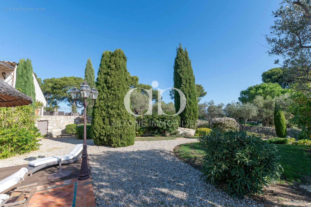 Maison à LA CADIERE-D'AZUR