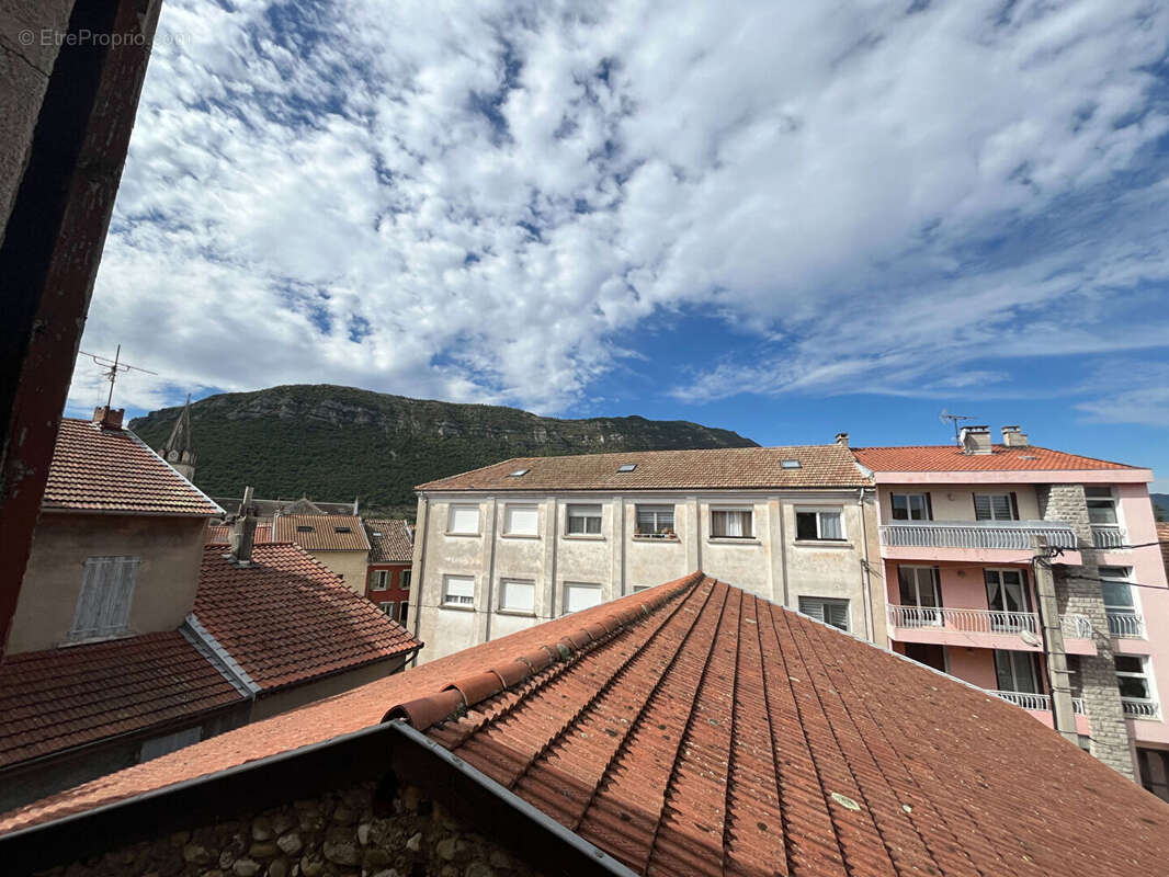 Appartement à LARAGNE-MONTEGLIN