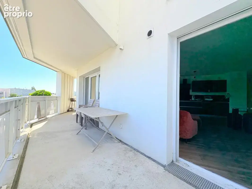 À vendre – Appartement T4 de 102 m² avec terrasse et stationnement sécurisé - photo 2