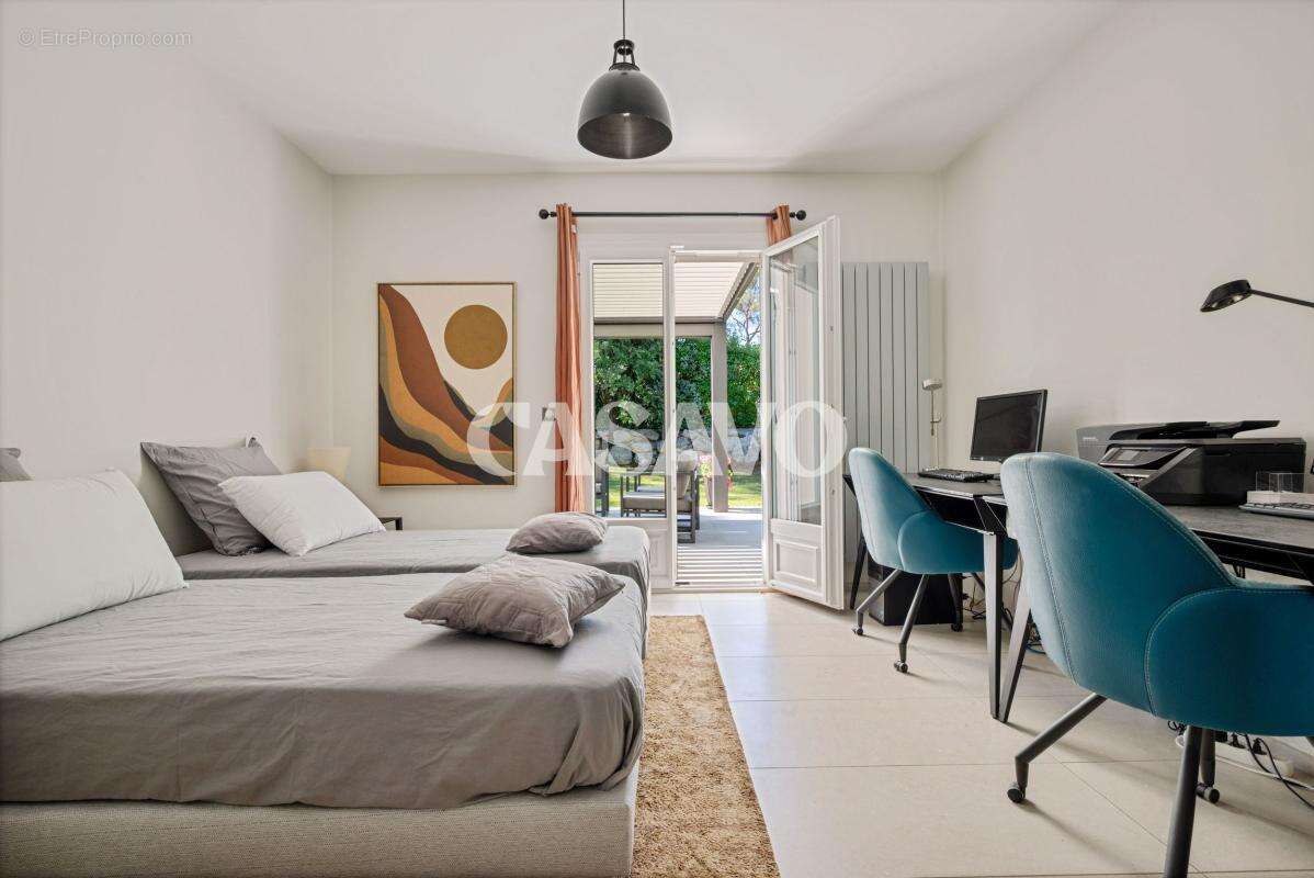 Maison à LE THOLONET