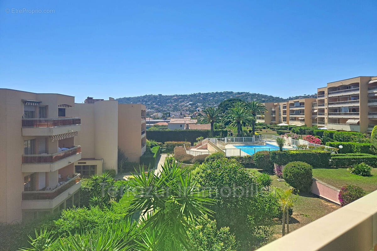 Appartement à VALLAURIS