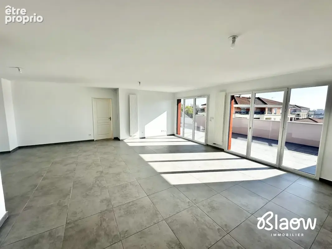 Appartement 5 pièces 118 m² à vendre à Meyzieu (69330) - photo 3