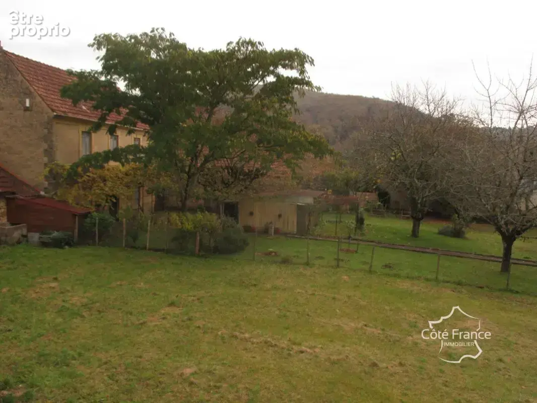 Dordogne-les eyzies-immeuble commercial et d'habitation - photo 6