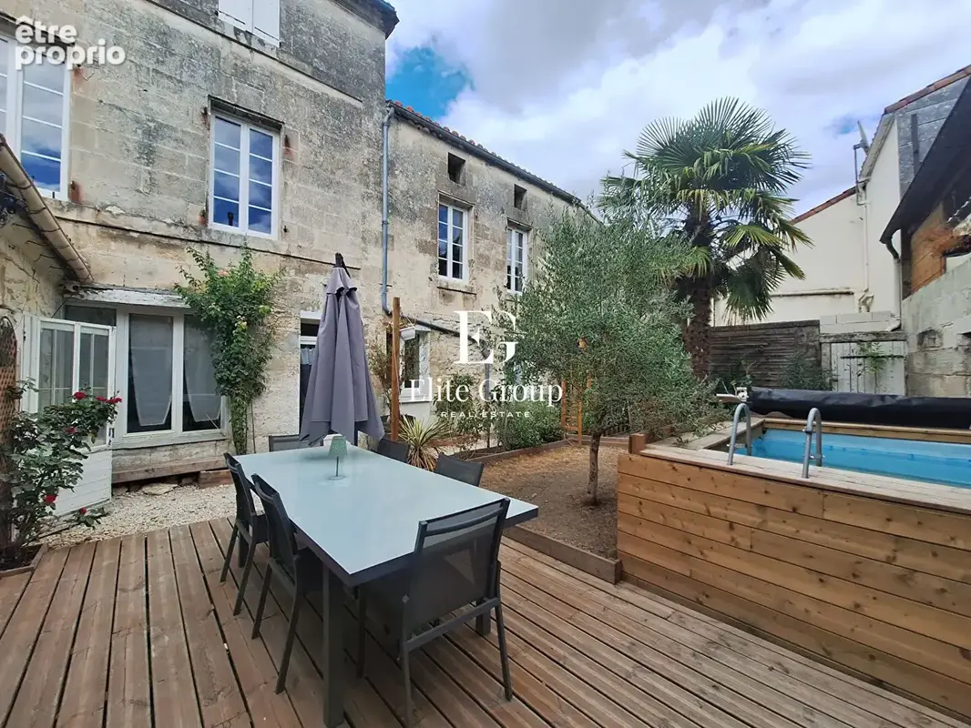 A vendre maison de ville Châteauneuf Sur Charente 10 pièces 272m² - photo 17