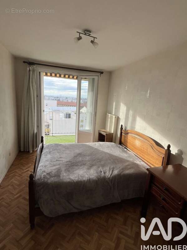 Photo 5 - Appartement à DECINES-CHARPIEU