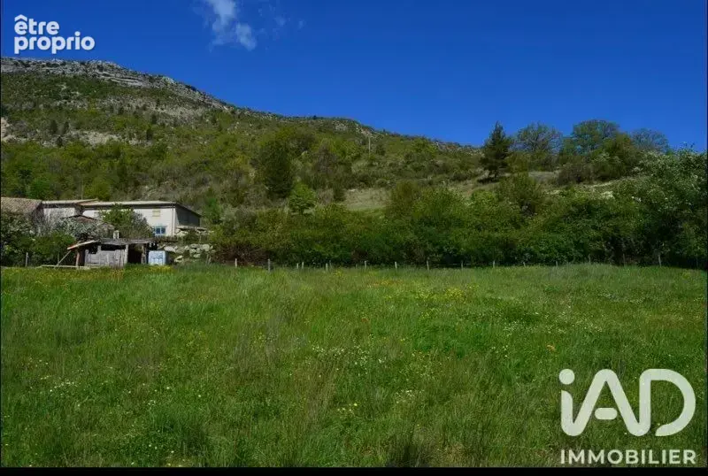 Photo 1 - Terrain à LA ROCHE-SUR-LE-BUIS