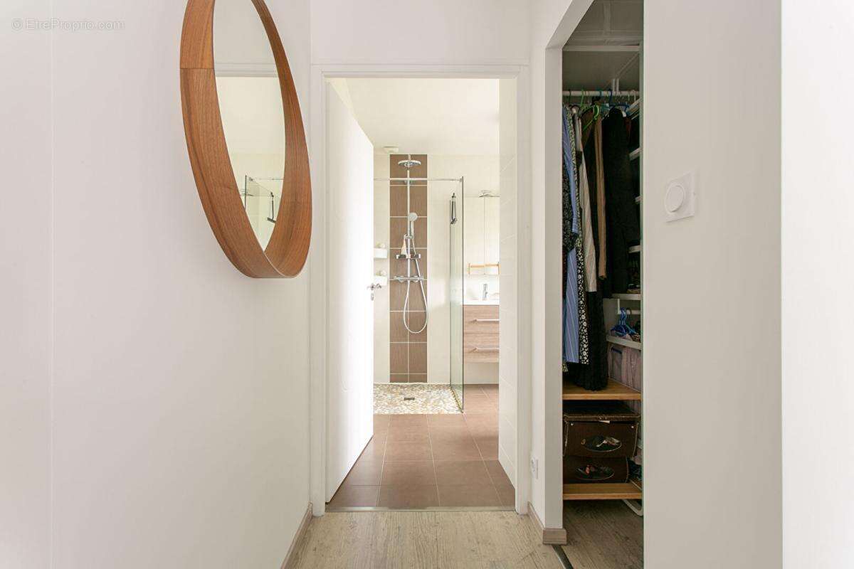 Maison Mouzillon 6 P . 4 Chs . Bureau . 138.77 M² . T 681 M² . Garage . Terrasse . Balcon - photo 12