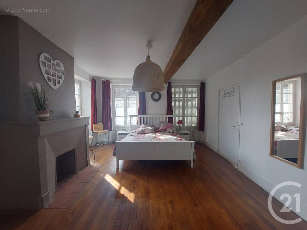 Maison à ETAIS-LA-SAUVIN