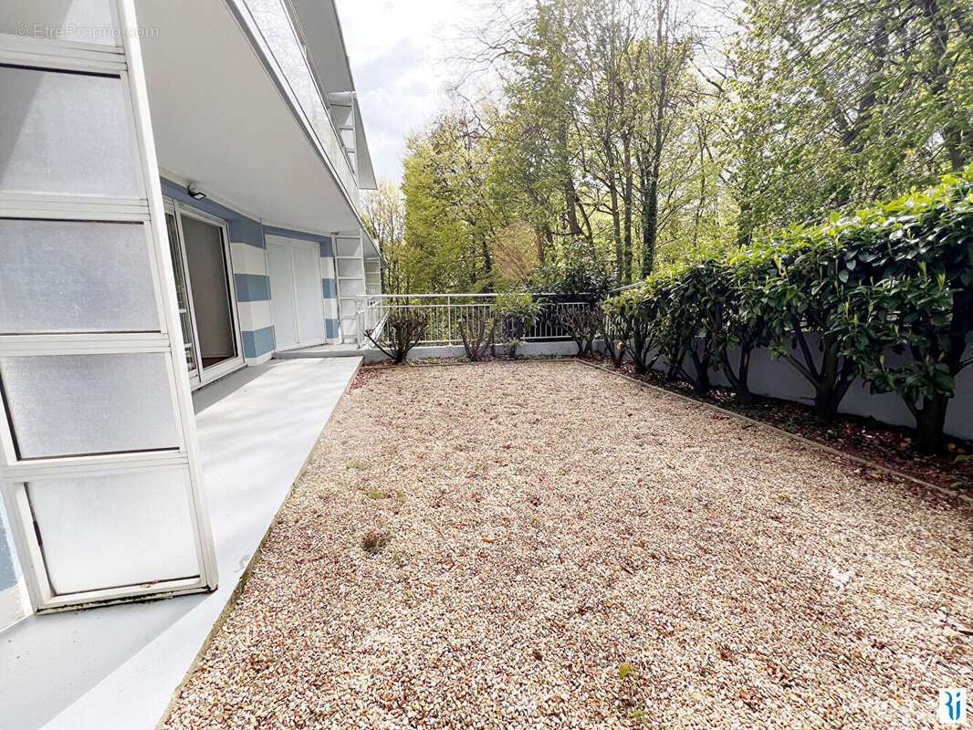 Appartement à MONT-SAINT-AIGNAN