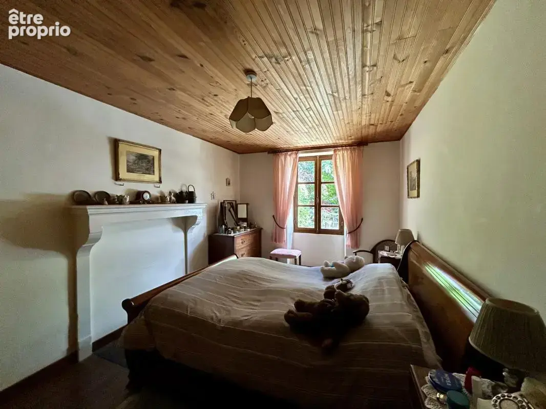 Maison de caractère 5 chambres avec gîte et jardin arboré - photo 6