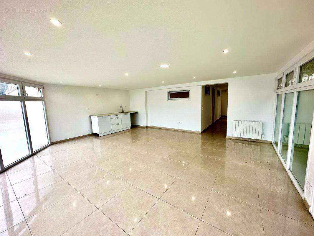 Appartement à FONTENAY-SOUS-BOIS